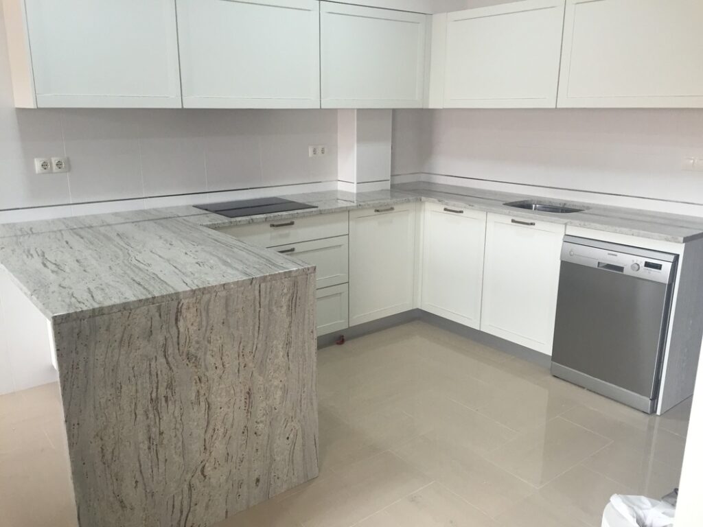 Cocina de marmol gris